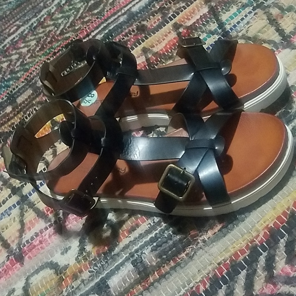 Strappy platform sandals